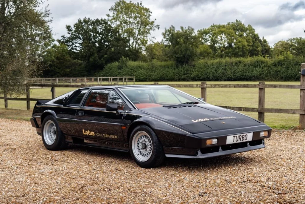 1980 Lotus Esprit Essex Turbo 6 Motor16