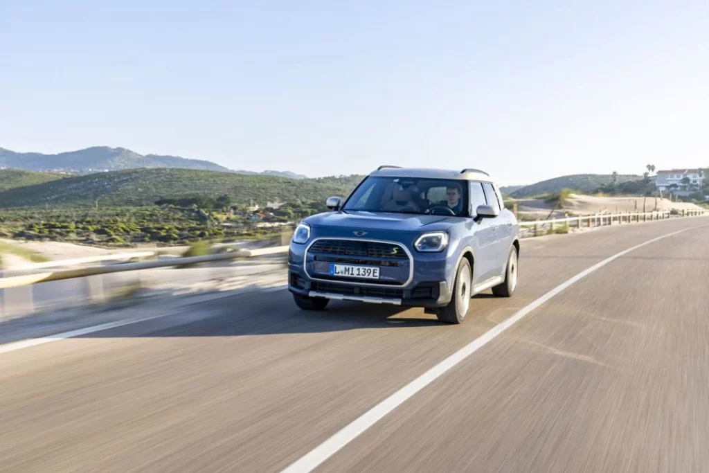 1mini countryman se a Motor16