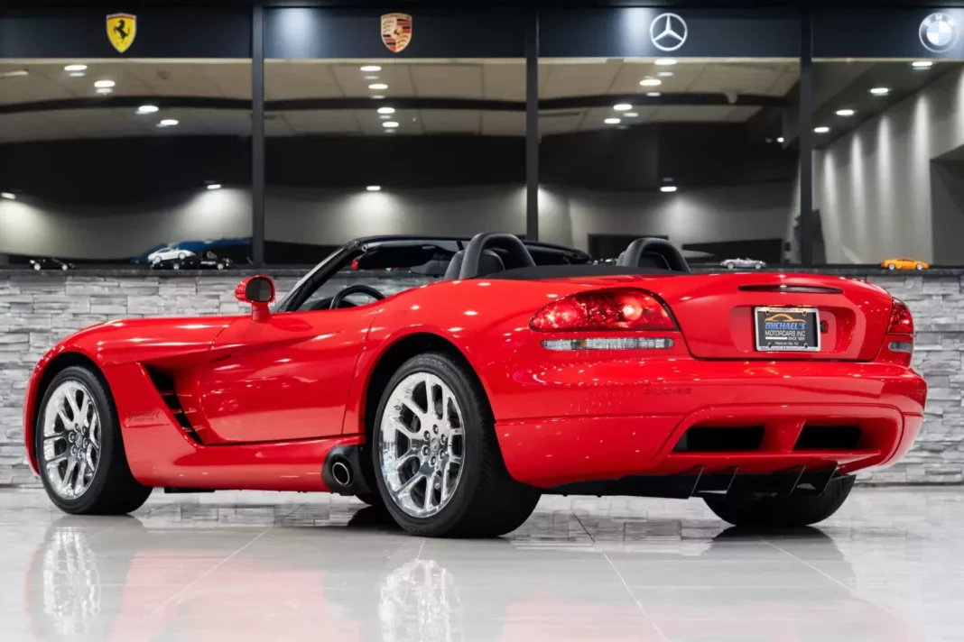 2003 Dodge Viper SRT-10 Roadster. BaT. Imagen portada.