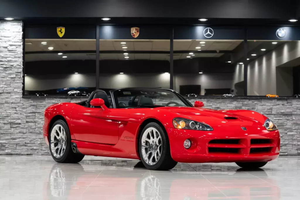 2003 Dodge Viper SRT-10 Roadster. BaT. Imagen delantera.