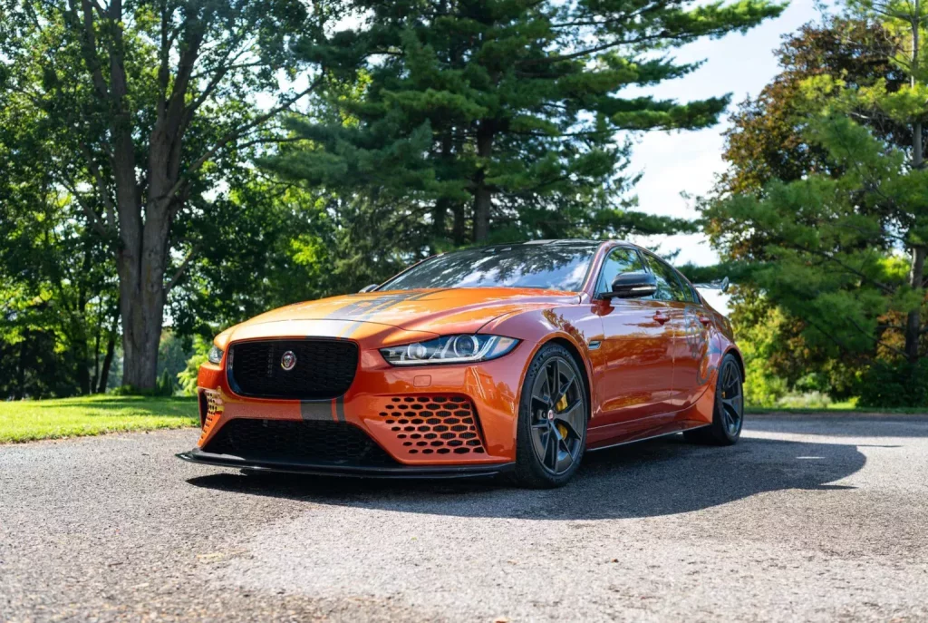 2019 Jaguar XE SV Project 8 BaT 3 Motor16