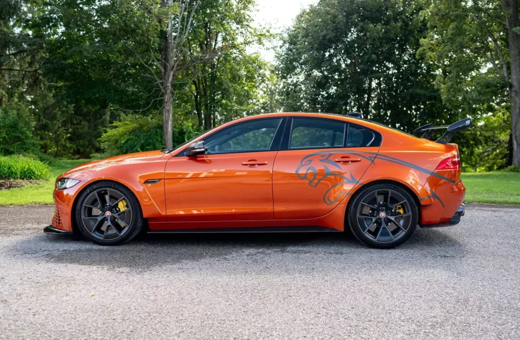 2019 Jaguar XE SV Project 8 BaT 7 Motor16