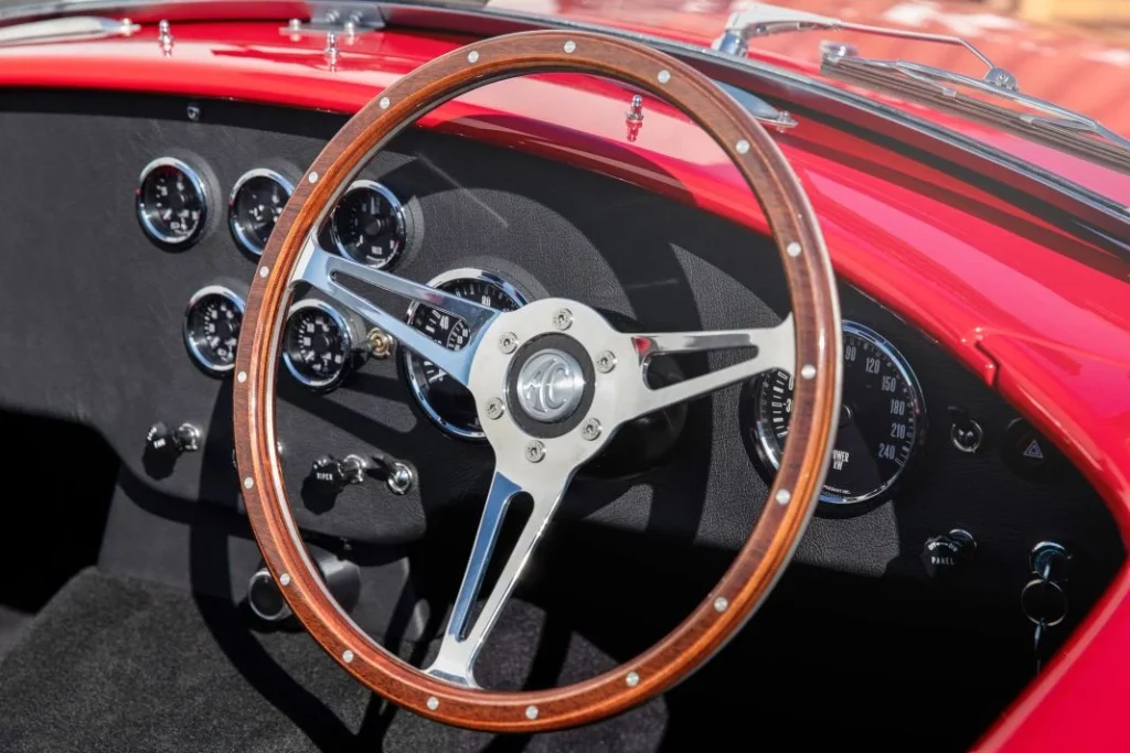 2024 AC Cars Cobra EV SEMA. Imagen interior.