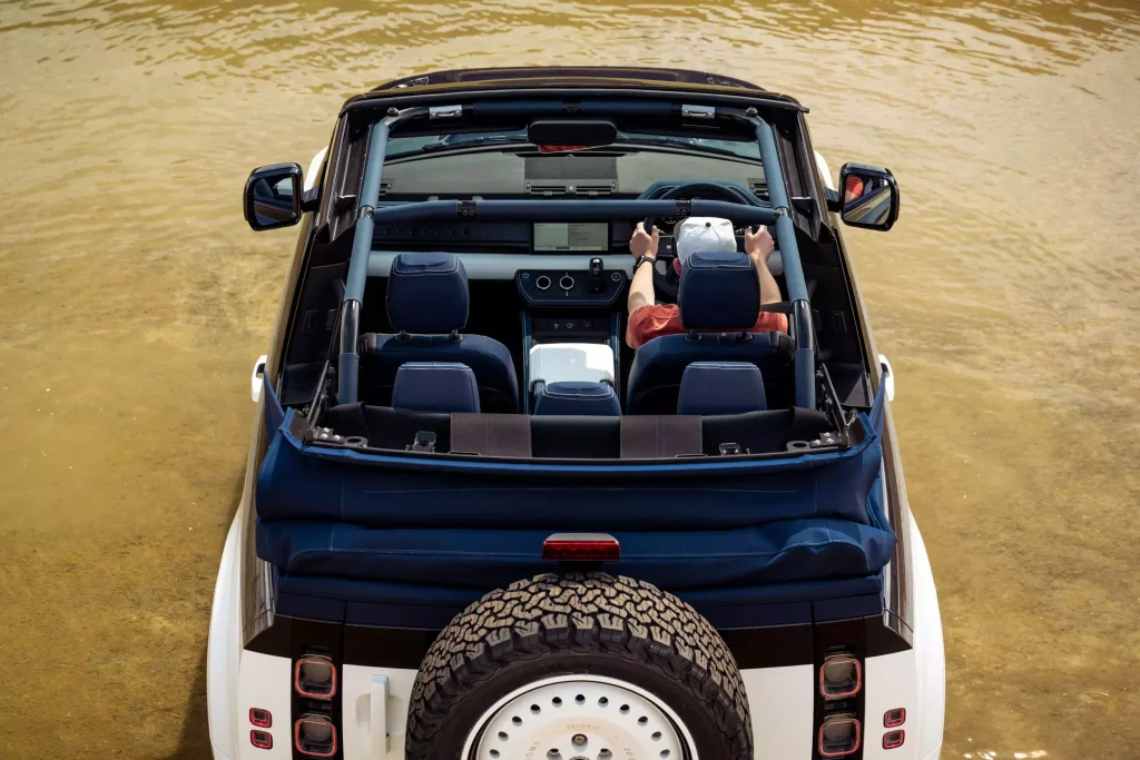 2024 Land Rover Defender. Heritage Customs. Imagen interior.