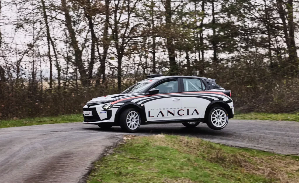 2024 Lancia Ypsilon Rally 4 HF. Imagen movimiento.