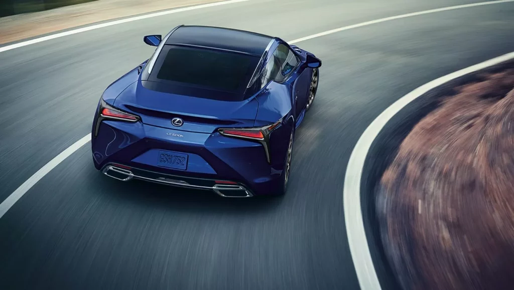 2024 Lexus LC. Imagen trasera.