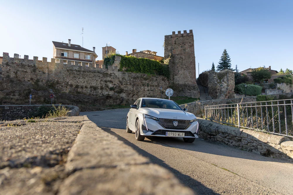 2024 Peugeot E-308. Ruta por Madrid. Imagen Buitrago.