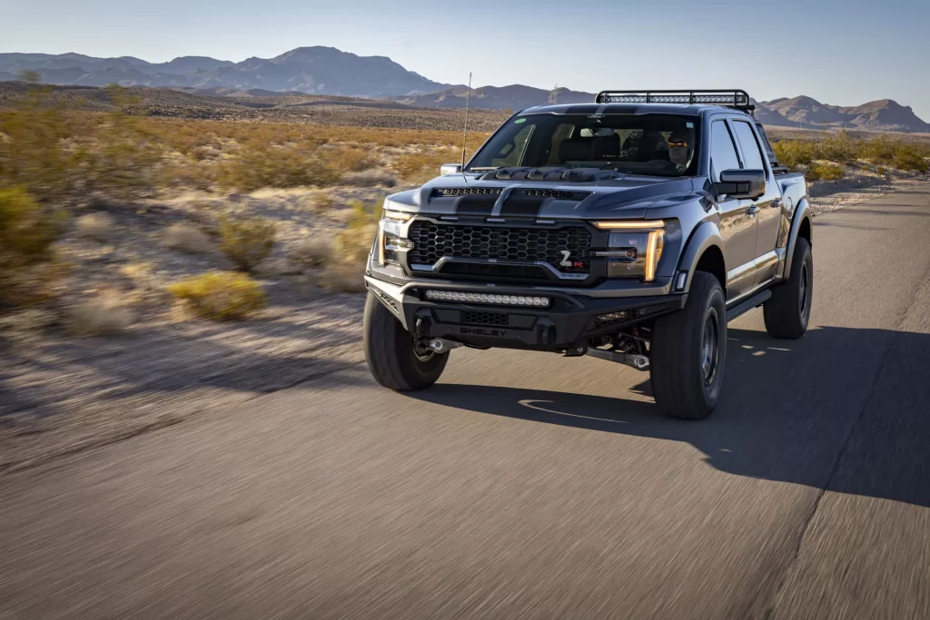 2024 Ford F-150 Raptor Baja. Sehbly American. Imagen movimiento.