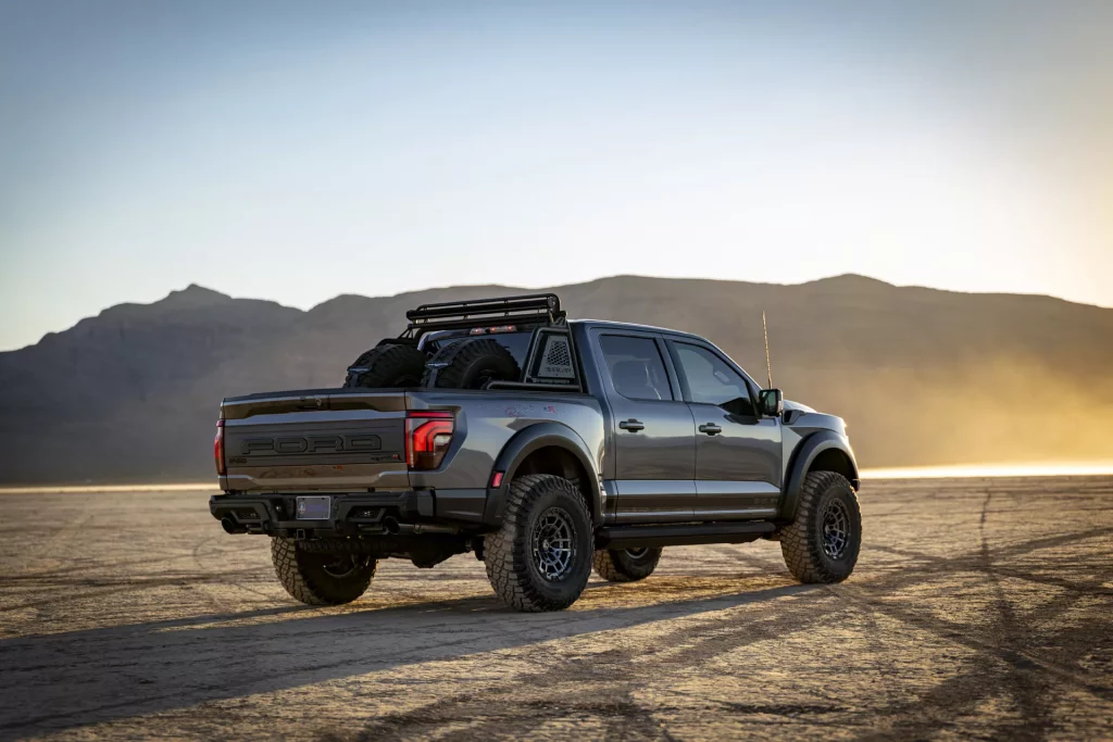 2024 Ford F-150 Raptor Baja. Sehbly American. Imagen trasera.