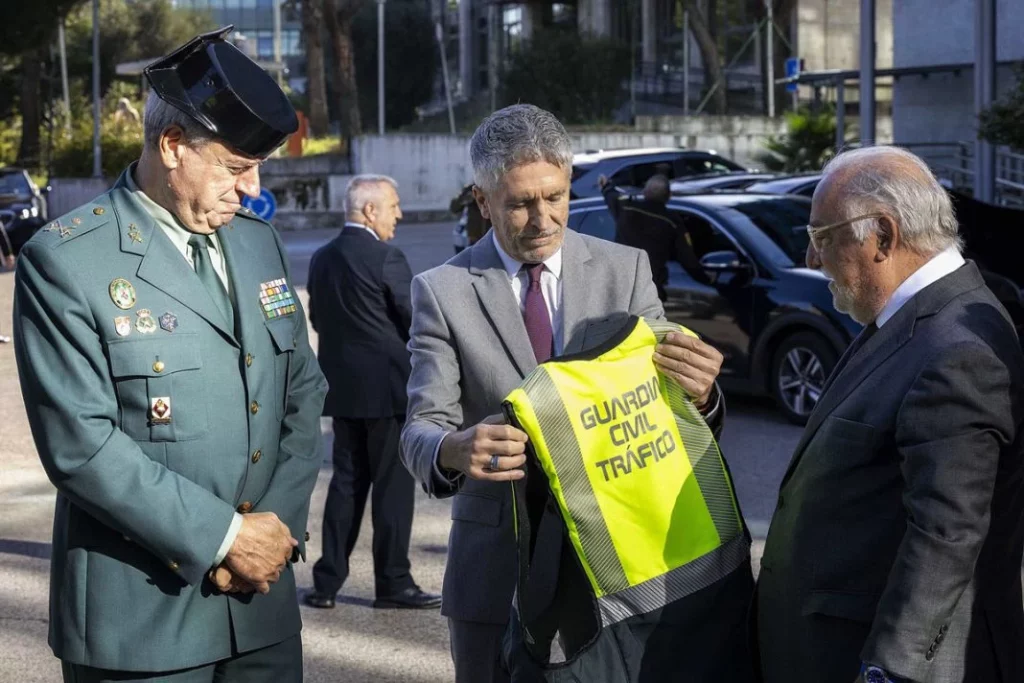 CHALECOS CON AIRBAG GUARDIA CIVIL2 Motor16