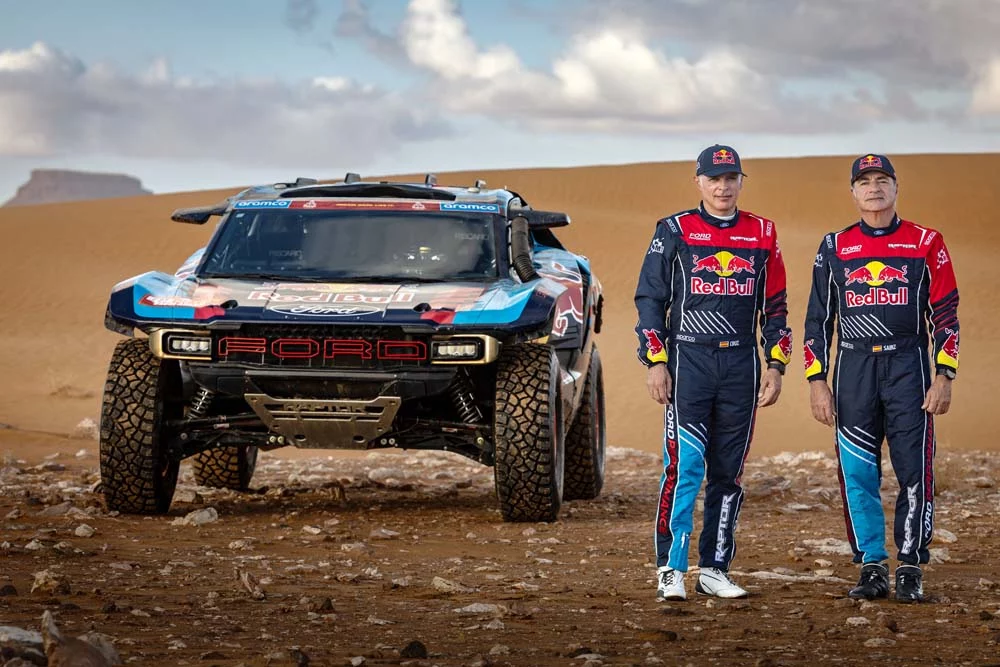 Ekström y Carlos Sainz con el Frod Raptor T1+ en Marruecos.