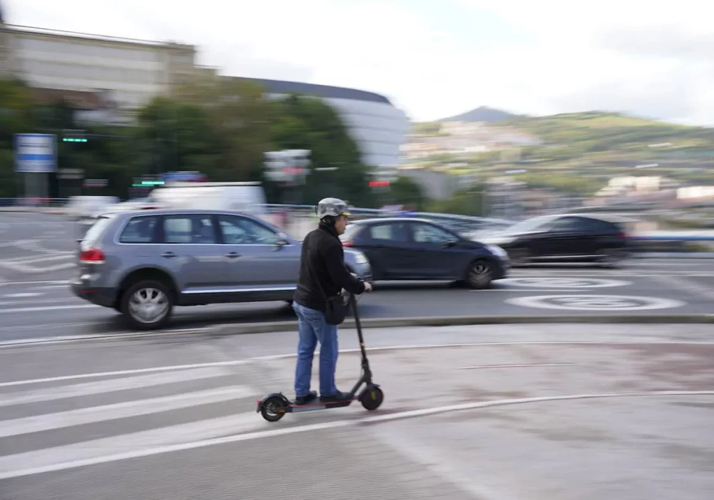 Patinete coches Motor16