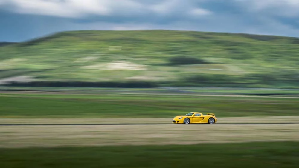 El veterano Porsche Carrera GT vuelve a estrenar neumáticos Michelin