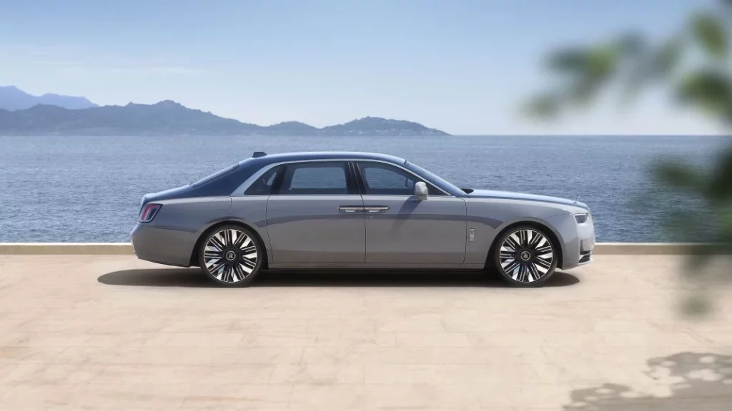 Rolls-Royce_Ghost_Series_II (2)