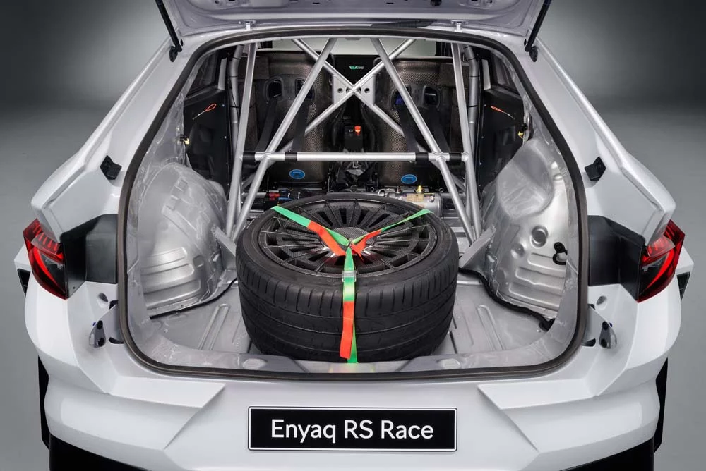 Skoda Enyaq Race 30 Motor16