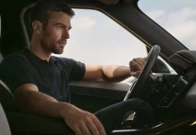 El SUV que conduce el actor Theo James («Divergente») y que califica de «increíble»