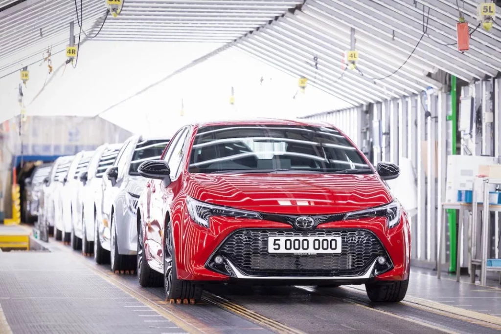 El coche 5 millones fabricado por Toyota en Burnaston