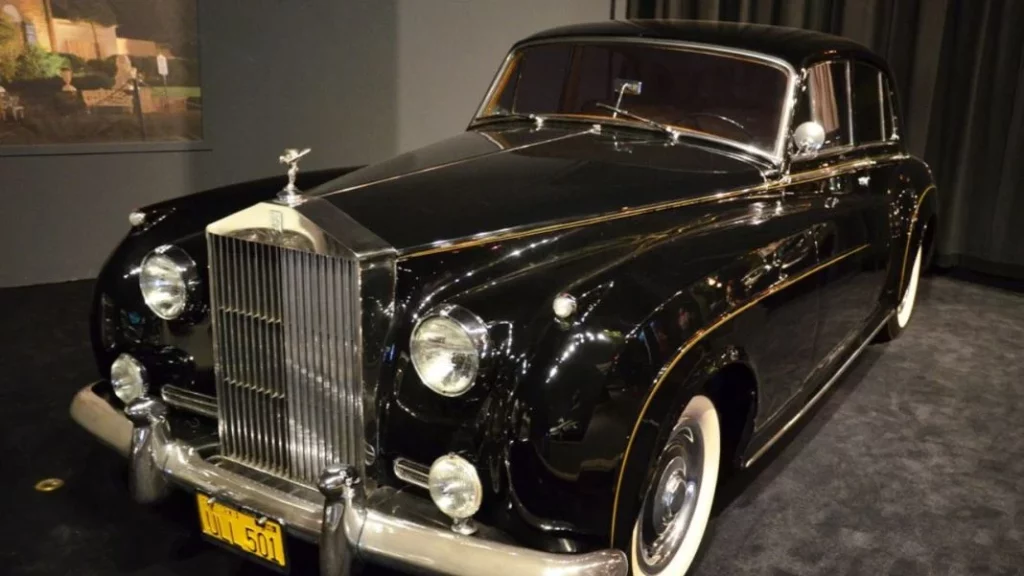 ¿Qué características tenía el Rolls-Royce de Elvis Presley?