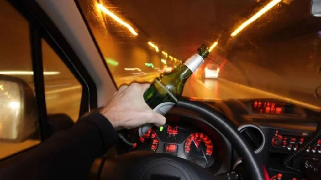 ¿Cómo afecta el alcohol a la hora de conducir?