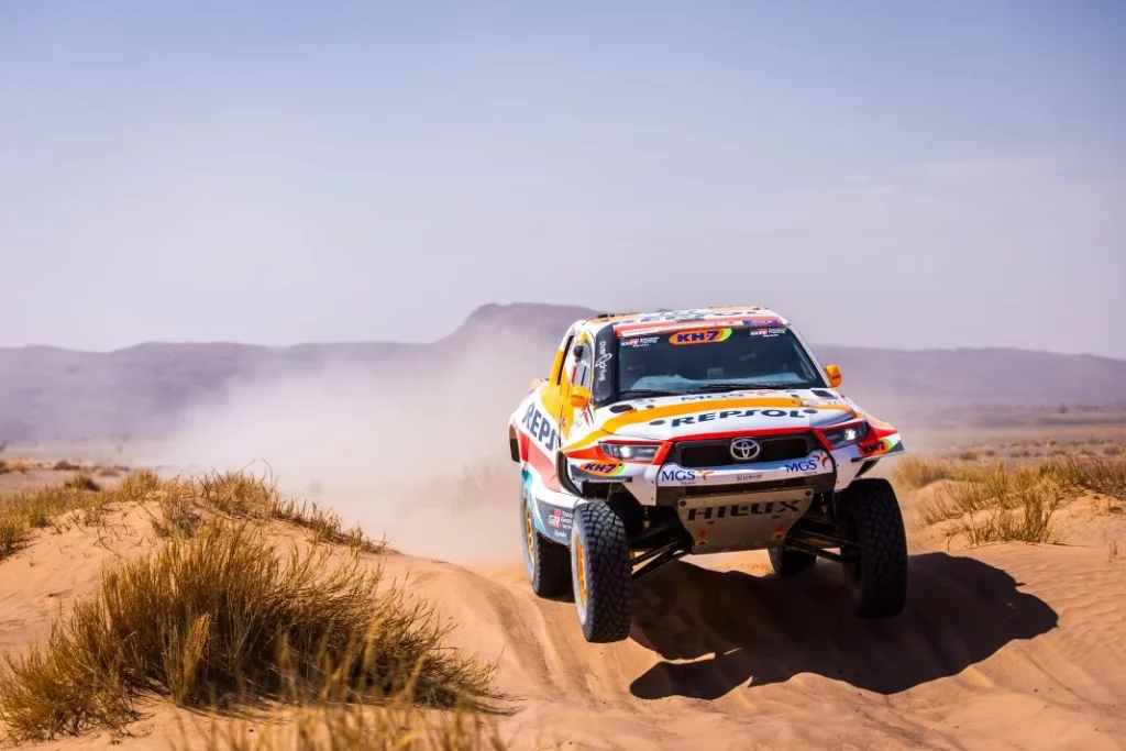 isidre esteve toyota hilux t1 plus dakar 3 Motor16