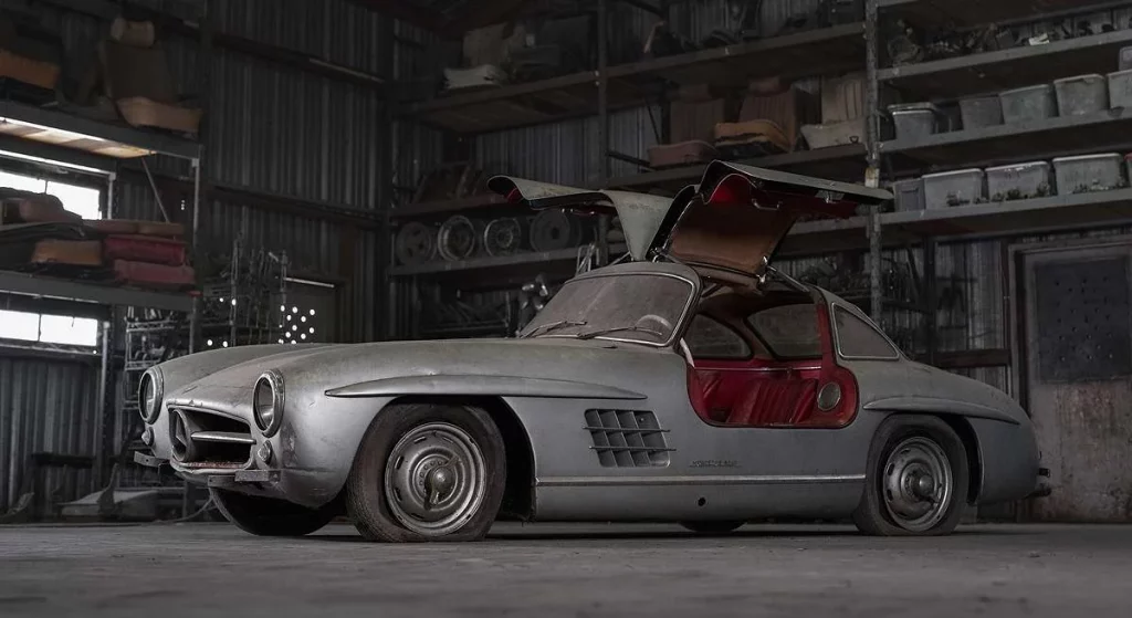 La historia del Mercedes 300 SL que está abandonado hace 40 años y cuesta una fortuna