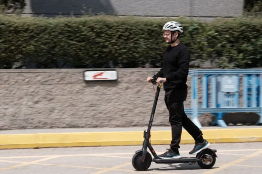 La DGT advierte por los patinetes eléctricos