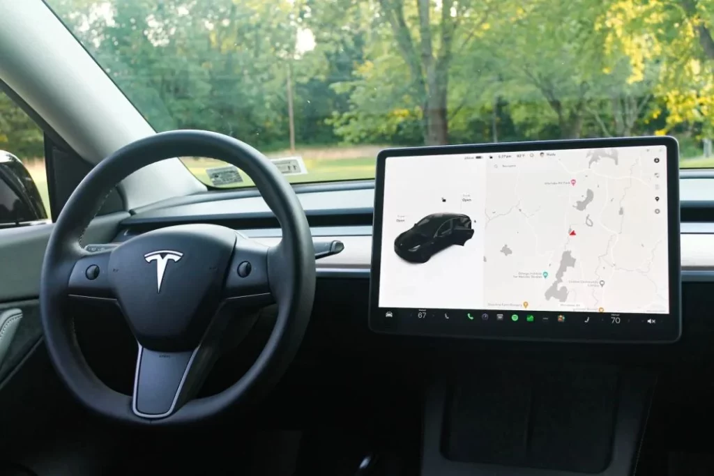 Por qué surge la investigación contra Tesla