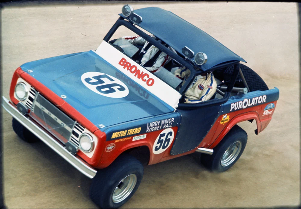 1969 Ford Bronco Classic 2 Motor16