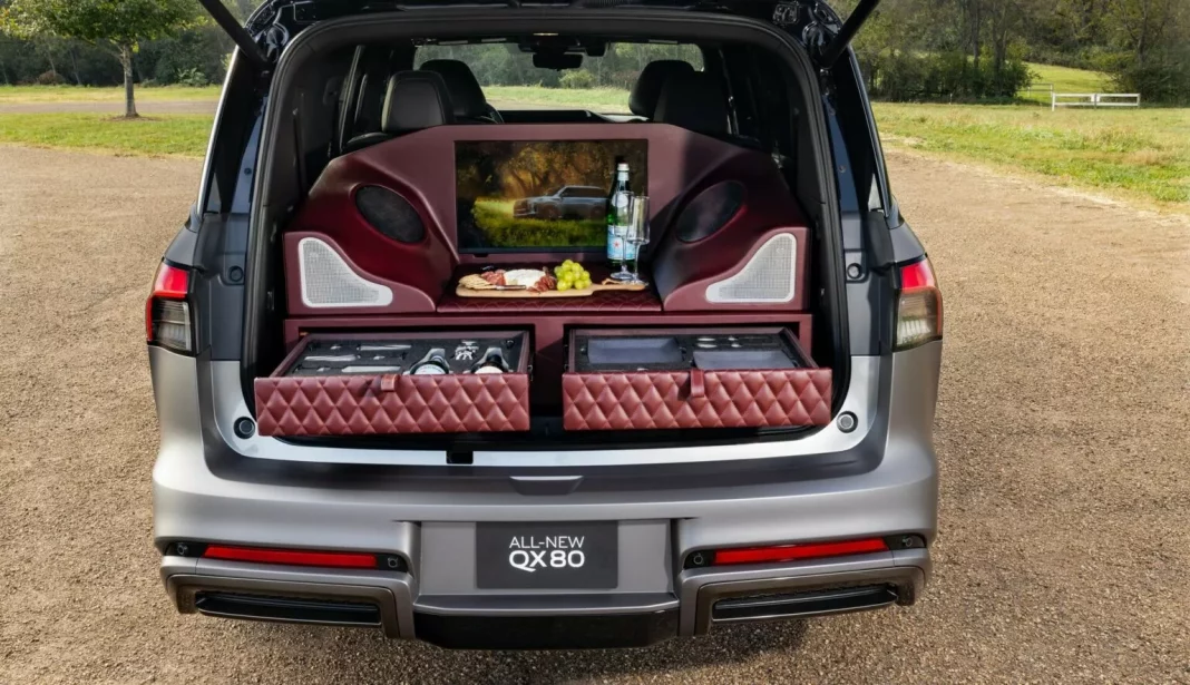 2024 Infiniti QX80 Autograph Lounge. SEMA. Imagen maletero.