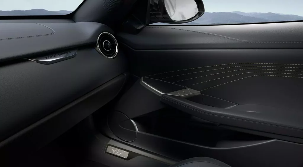 2024 Karma Invictus. Imagen detalle interior.