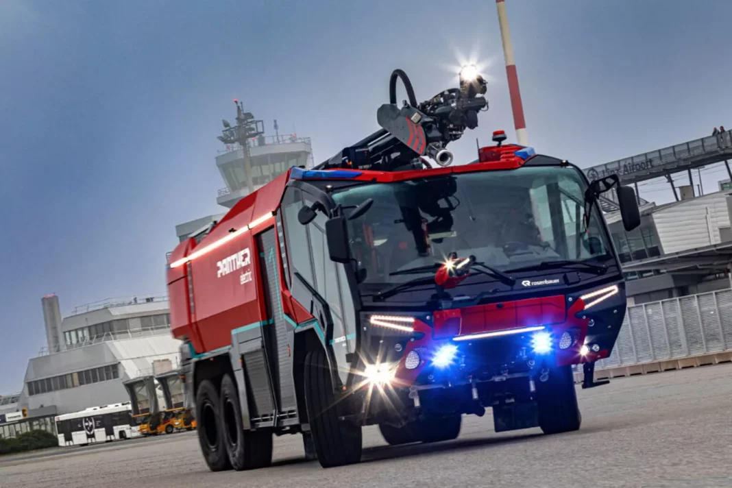 2024 Rosenbauer Panther 6x6 Electric. Imagen portada.