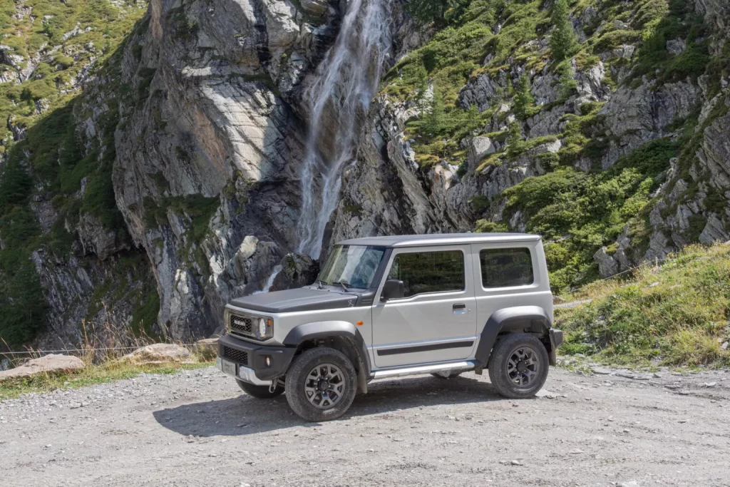 2024 Suzuki Jimny Mata 13 Motor16