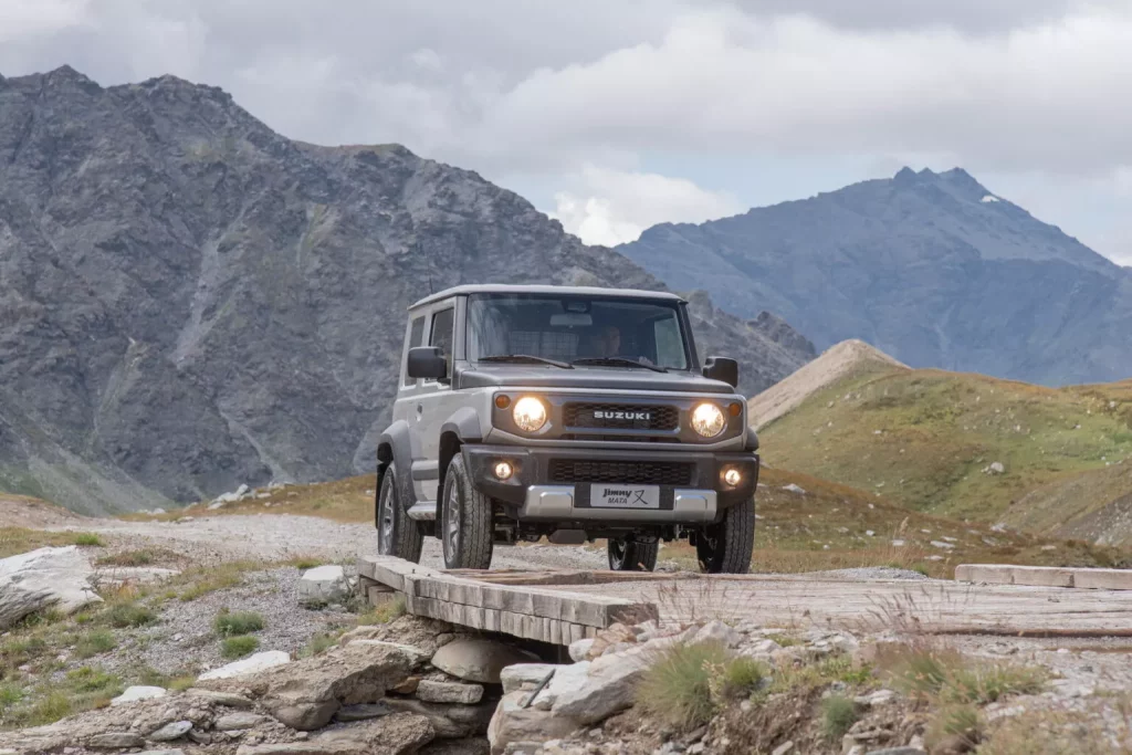 2024 Suzuki Jimny Mata 21 Motor16