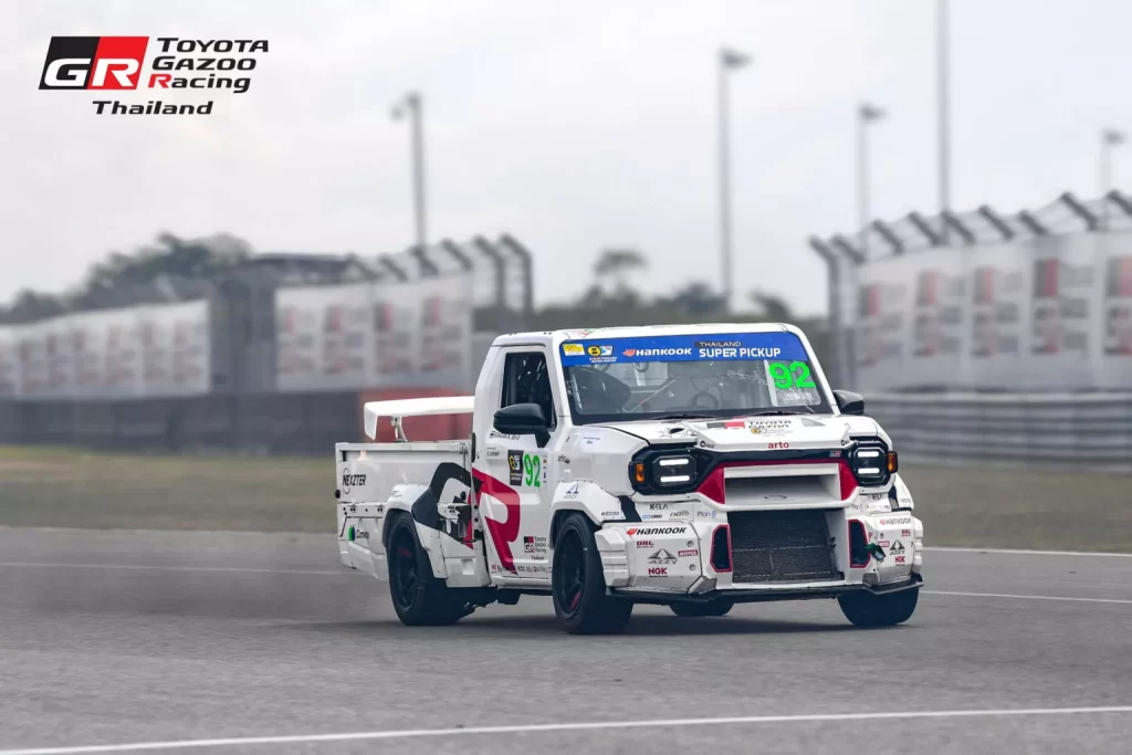 2024 Toyota Hilux Champ Gazoo Racing 20 Motor16