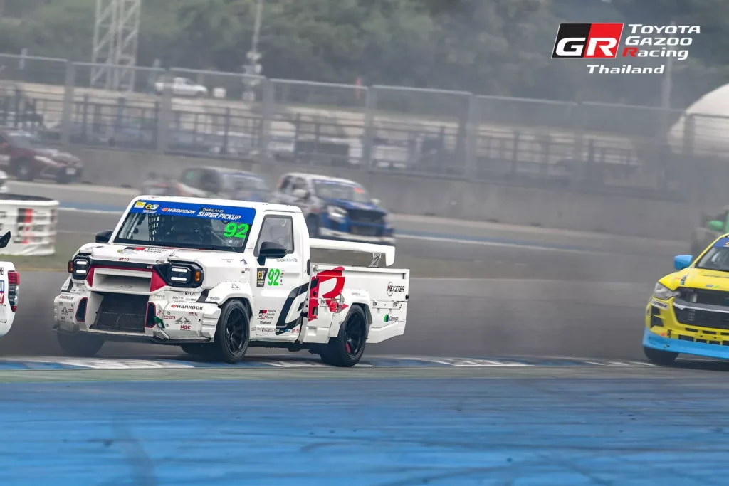 2024 Toyota Hilux Champ Gazoo Racing 25 Motor16