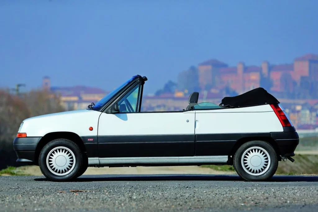 21 1990 ebs renault 5 gtr cabriolet 7 Motor16