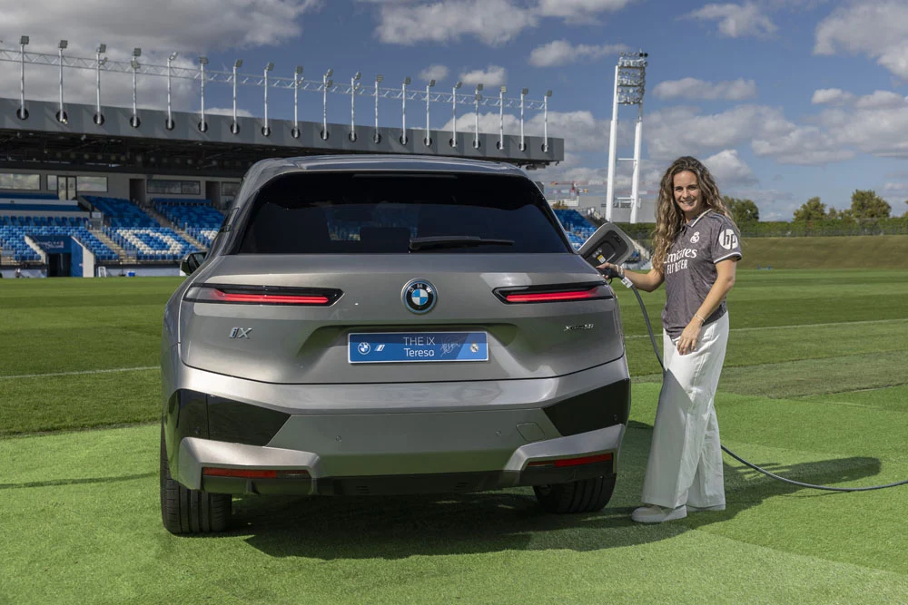 COCHES BMW REAL MADRID FEMENINO 12 Motor16