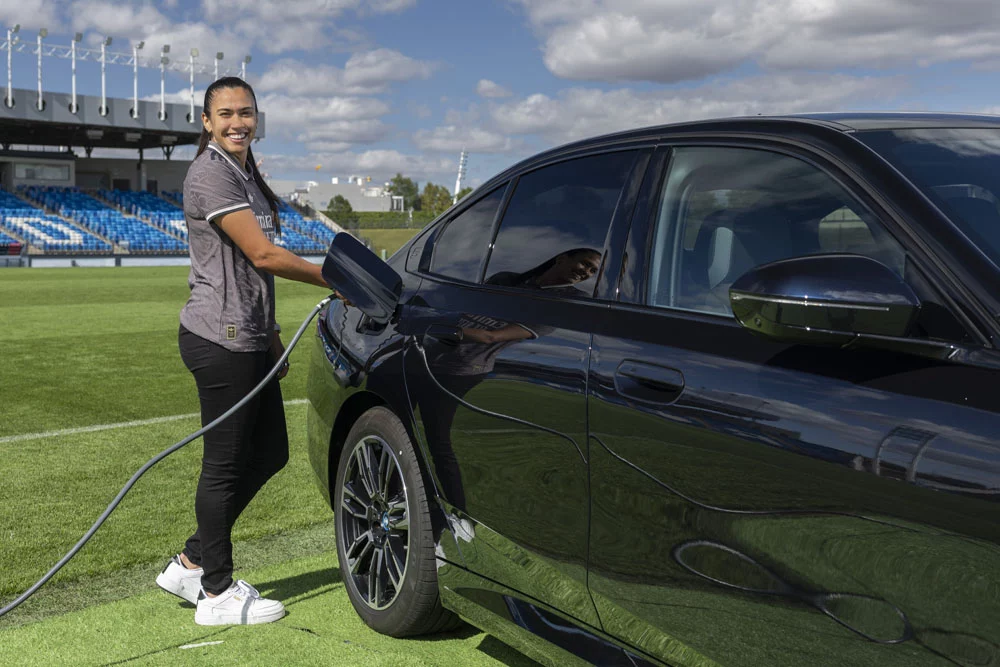 COCHES BMW REAL MADRID FEMENINO 4 Motor16