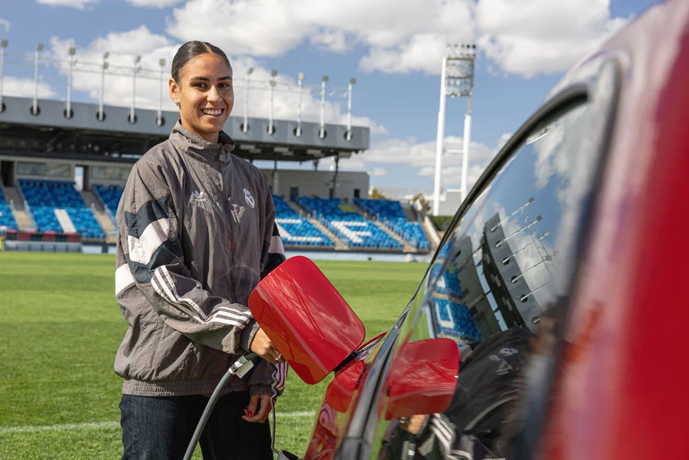 COCHES BMW REAL MADRID FEMENINO 7 Motor16