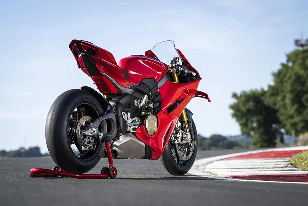 Ducati Panigale V4 2025 29 Motor16