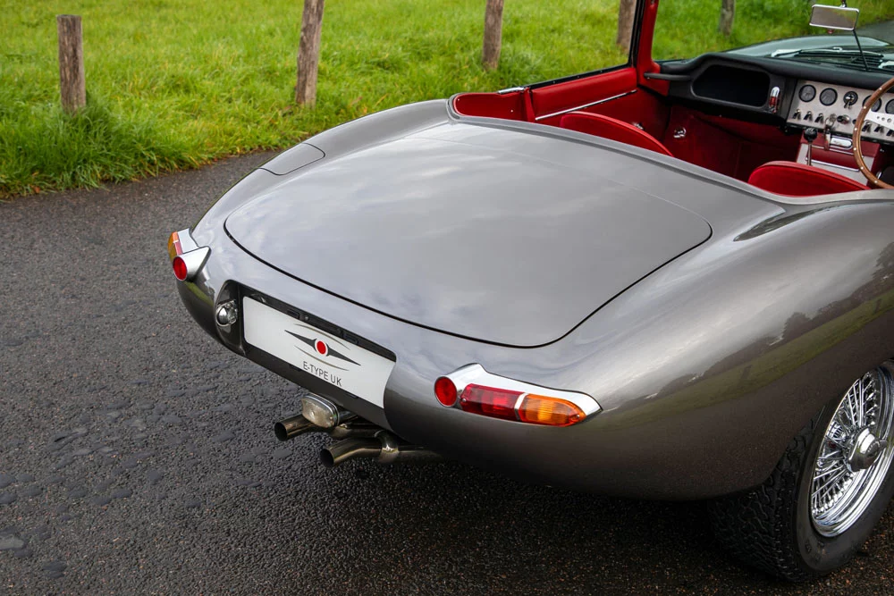 JAGUAR ETYPE SPEEDSTER 10 Motor16