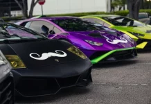 ¿Por qué Lamborghini pone este mes un bigote en el capó de sus coches?