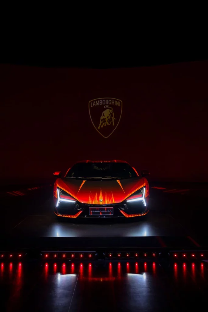 LAMBORGHINI REVUELTO OPERA UNICA 14 Motor16