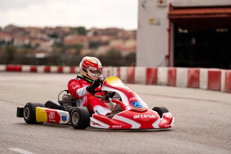 Arcese apuesta por el joven piloto Mauro Mesonero-Romanos