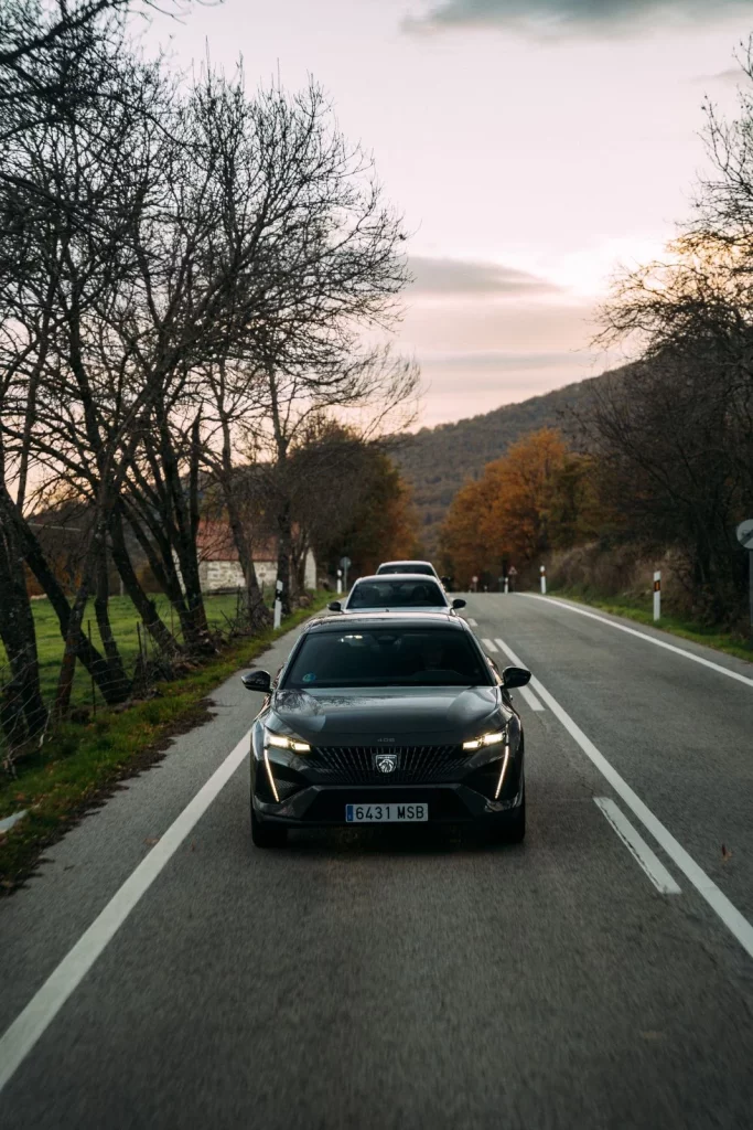 Peugeot 408 hybrid prueba 23 Motor16