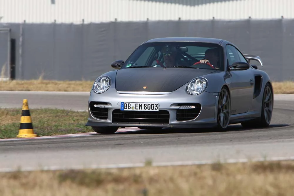 Porsche 997 GT2 RS Motor16