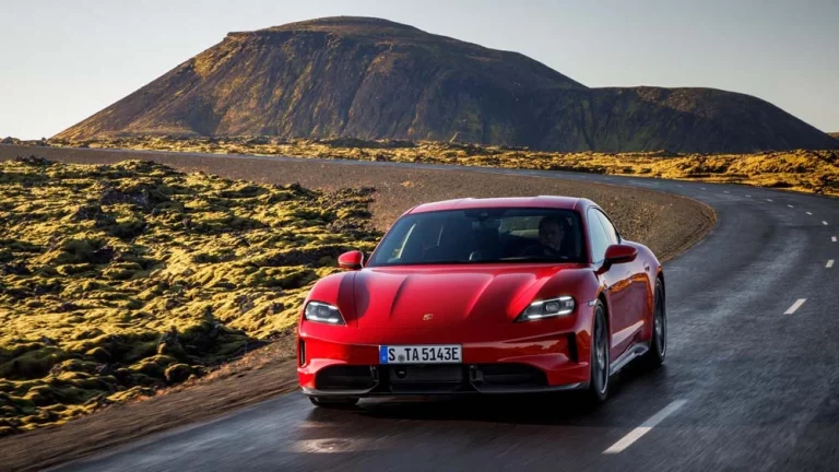 El Porsche Taycan amplía su gama con tres nuevas versiones