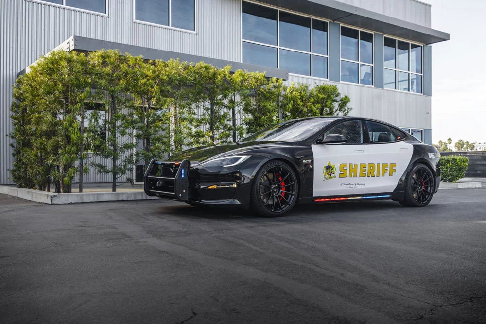 TESLA MODEL S PLAID POLICIA 11 Motor16