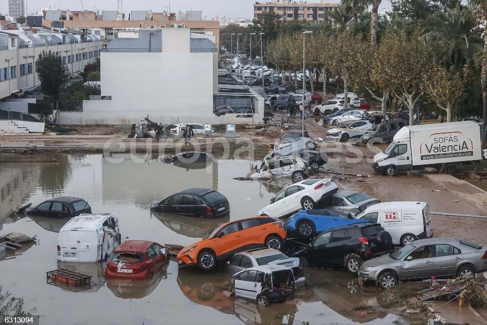 Vehículos afectados por la DANA en Valencia.