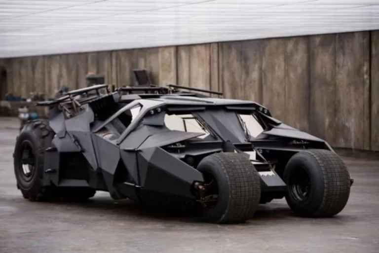 El día que podrás tener el coche de Batman en casa: Warner Bros va a fabricar 10 unidades